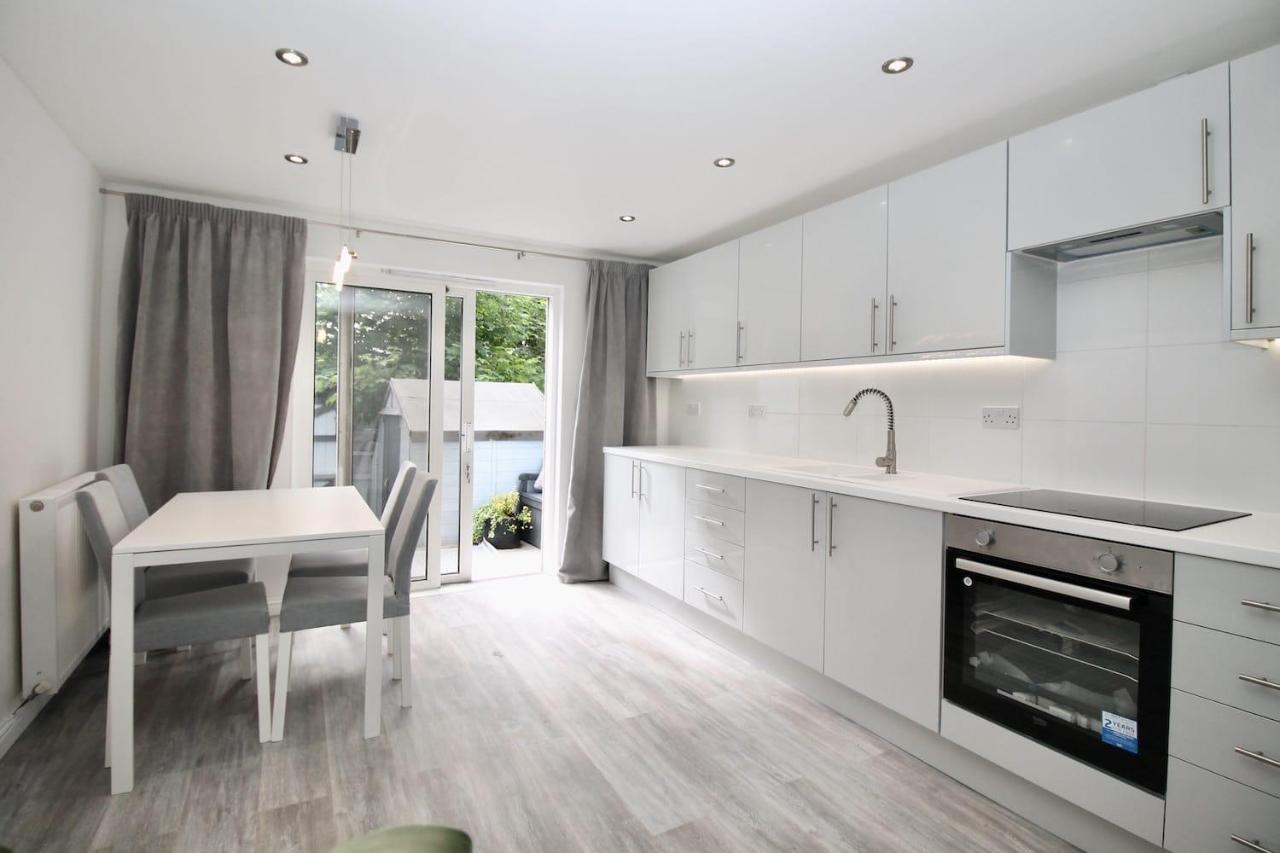 Katie'S House Apartment Cumbernauld Bagian luar foto
