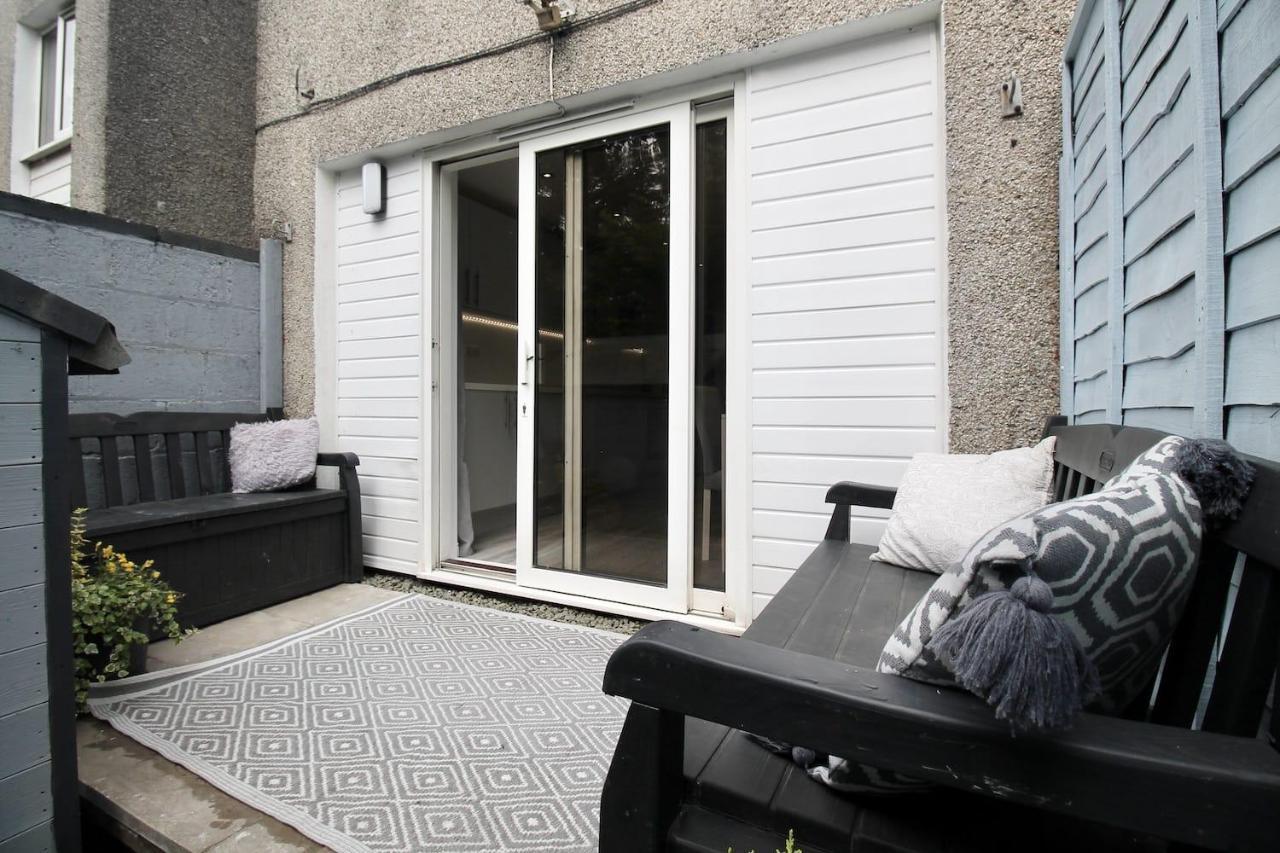 Katie'S House Apartment Cumbernauld Bagian luar foto