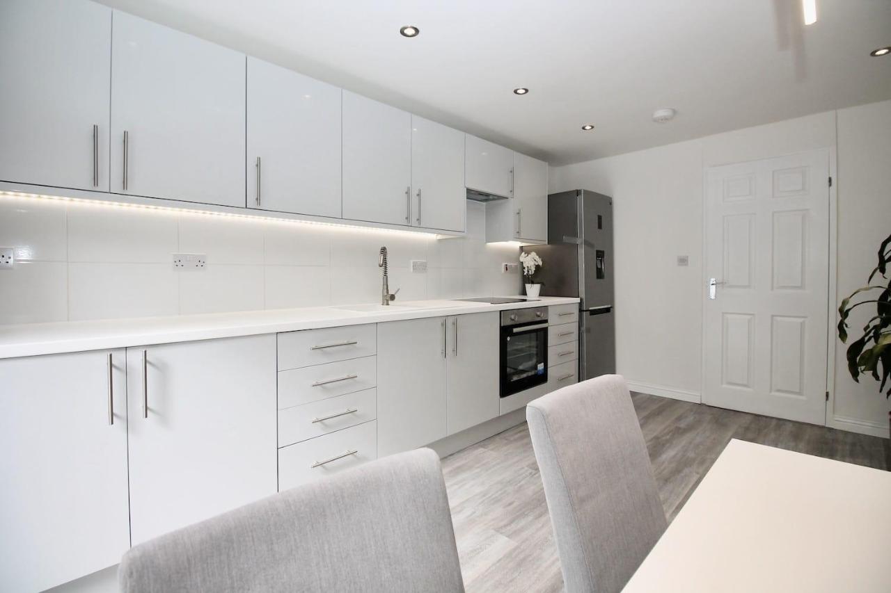 Katie'S House Apartment Cumbernauld Bagian luar foto